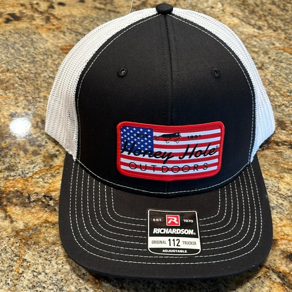 RICHARDSON NAVY WHITE EMBROIDERED Lure FlagTRUCKER HAT Honey Hole Outdoors - Picture 2 of 4